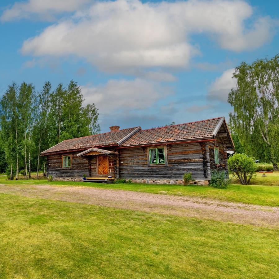 Traditionell Timmerstuga - Mora, Gesunda Solleron Exteriér fotografie